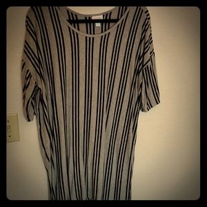 2X EUC Lularoe Irma Tunic